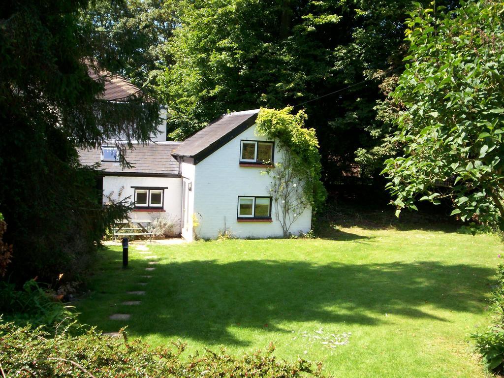 Unique Cottage Retreat 브라이턴 외부 사진